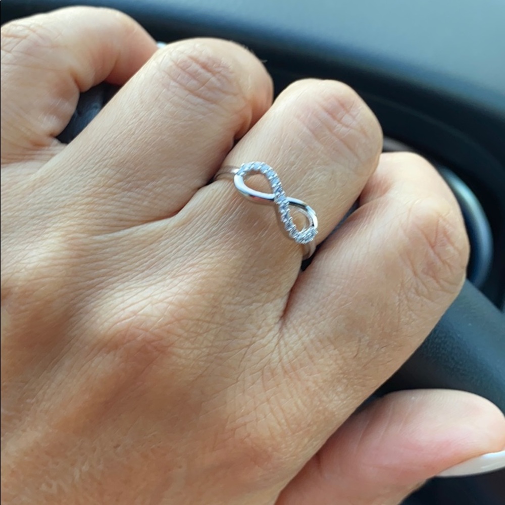 Sterling Silver Forever Infinity Ring size 8 - Picture 7 of 7